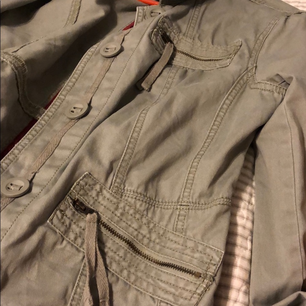 Super Cute Jacket! - Picture 3 of 3